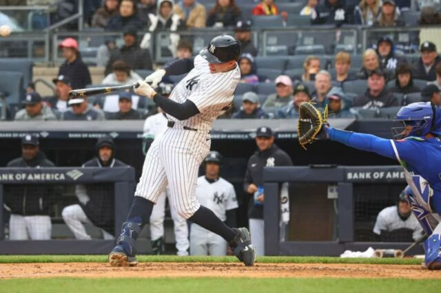 Ben Rice (22) home run durante o segundo turno, quando o New York Yankees jogou contra o Kansas City Royals no domingo, 19 de abril de 2026, no Yankee Stadium, no Bronx, NY. 