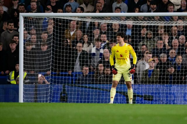 O estranho jogo de Senne Lammens contra o Chelsea resume perfeitamente sua carreira no Man Utd até agora

