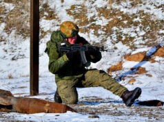 O fabricante russo AK-47 está fabricando balas especiais para seus rifles de assalto para derrubar drones do céu Yahoo news home