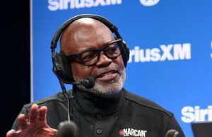 O filho de Emmitt Smith, EJ, assina com o Kansas City Chiefs depois de não ter sido redigido Emmitt Smith consideraria treinar o Dallas Cowboys se solicitado