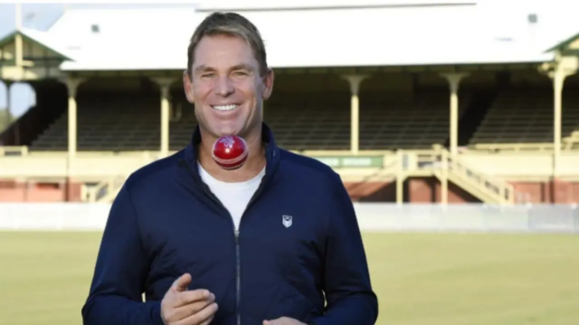 O filho de Shane Warne diz que as vacinas COVID causaram a morte da lenda
