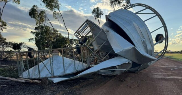 'O galpão estava tremendo': o clima selvagem atinge fortemente o sul de WA, causando danos
