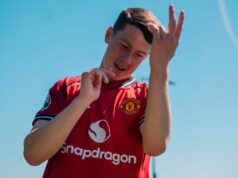 O garoto-prodígio parecido com Roy Keane acabou de mostrar a Michael Carrick por que ele não pode ser esquecido em meio à remodelação do meio-campo do Man Utd – Opinião O garoto-prodígio parecido com Roy Keane acabou de mostrar a Michael Carrick por que ele não pode ser esquecido em meio à remodelação do meio-campo do Man Utd - Opinião