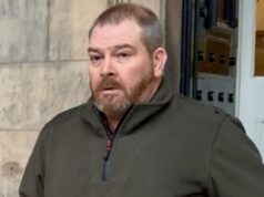 O guarda-caça que espancou uma ave de rapina rara até a morte depois de ficar ‘frustrado’ é poupado da prisão O guarda-caça Russell Mason espancou um açor protegido até a morte