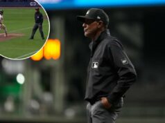 O início de temporada brutal do árbitro CB Bucknor continua com outra chamada perdida: ‘Nem estava olhando’ O árbitro CB Bucknor observa durante a oitava entrada de um jogo de beisebol entre o Milwaukee Brewers e o Tampa Bay Rays, terça-feira, 31 de março de 2026, em Milwaukee.