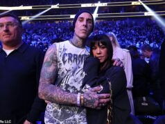 O marido de Kourtney Kardashian, Travis Barker, lançará documentário sobre a sobrevivência ao acidente de avião que ‘mudou vidas’ e matou quatro pessoas Travis Barker anunciou o novo documentário, Louder Than Fear, um projeto criado para refletir sobre a sobrevivência a um terrível acidente de avião em 2008.
