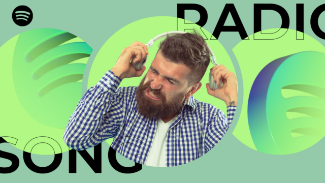 O melhor recurso de descoberta de música do Spotify me Ilustração mostrando o logotipo do YouTube Music à esquerda e o logotipo do Spotify à direita, conectados por uma seta grande, com vários fones de ouvido flutuando em um fundo azul.