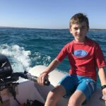 Eddie Jarman, um músico talentoso, (foto) estava verificando a âncora do iate de sua família na costa de Moorea, perto do Taiti, em 2020