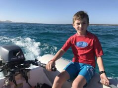 O motorista da lancha que matou o menino britânico de 14 anos no Taiti durante uma viagem ao redor do mundo não tinha licença e estava em alta velocidade, apurou o inquérito Eddie Jarman, um músico talentoso, (foto) estava verificando a âncora do iate de sua família na costa de Moorea, perto do Taiti, em 2020