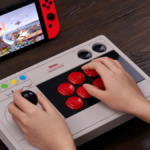 O nostálgico 8BitDo Arcade Stick está com o preço mais barato em meses