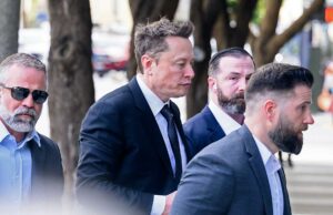 O pai de Elon Musk afirma que o CEO da Tesla e seu irmão detêm BTC O pai de Elon Musk afirma que o CEO da Tesla e seu irmão detêm BTC