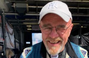 O piloto de F1 Juha Miettinen morre em acidente, homenageado por Max Verstappen Piloto de F1 Juha Miettinen 2