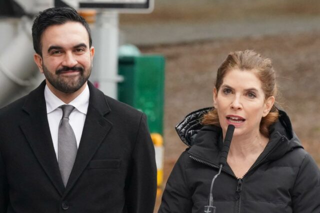 O plano orçamentário de Julie Menin é melhor que o de Mamdani – mas poderia ir muito mais longe
