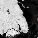 Imagens de satélite do Radar de Abertura Sintética (SAR) mostram navios dentro do Limite Oriental do Porto Externo, na costa da Malásia, em 18 de abril de 2026. - Sentinel 1/Agência Espacial Europeia