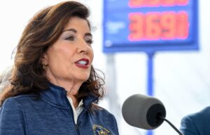 O prazo orçamentário do estado de Nova York, 1º de abril, está criando grandes problemas para Albany O prazo orçamentário do estado de Nova York, 1º de abril, está criando grandes problemas para Albany