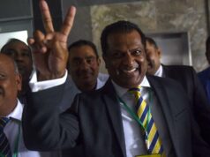 O presidente do críquete do Sri Lanka, Shammi Silva, renuncia com efeito imediato O presidente do críquete do Sri Lanka, Shammi Silva, renuncia com efeito imediato