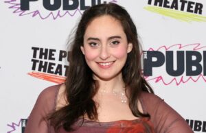 O programa solo da comediante Cat Cohen, ‘Broad Strokes’, estreia fora da Broadway (EXCLUSIVO) NEW YORK, NEW YORK - APRIL 24: Cat Cohen attends the "Jordans" Opening Night at The Public Theater on April 24, 2024 in New York City. (Photo by Dia Dipasupil/Getty Images)