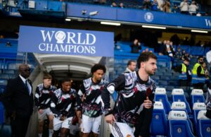 O que Mason Mount fez aos torcedores de Stamford Bridge em tempo integral depois que o Man Utd derrotou o Chelsea O que Mason Mount fez aos torcedores de Stamford Bridge em tempo integral depois que o Man Utd derrotou o Chelsea