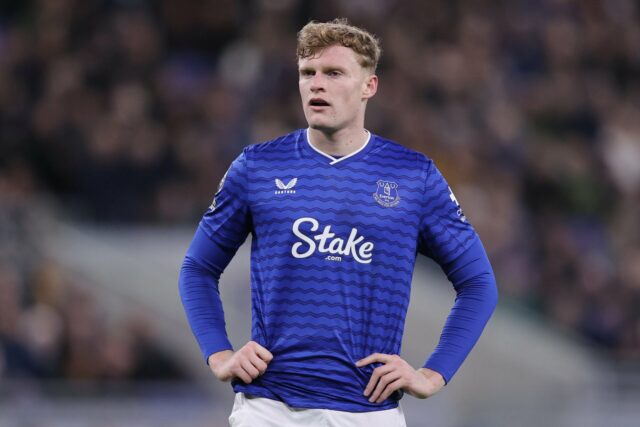 O que a equipe de Jarrad Branthwaite disse ao Man Utd em recente reunião secreta de transferência
