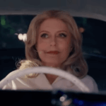 O que aconteceu com o monólogo Coachella de Susan Sarandon como a anciã Sabrina Carpenter?