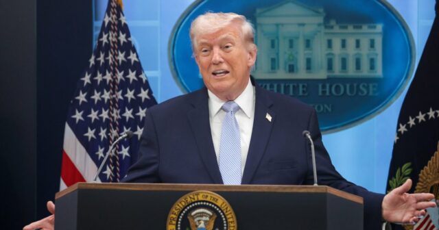 O que é 'Pintura Mágica'? Plano de Donald Trump para Maria Shriver reage à adição do nome de Donald Trump ao Kennedy Center 2201384578 2252601751 2