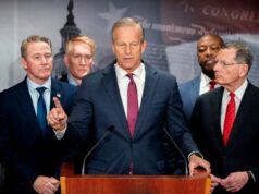 O que é a Lei SAVE America, apoiada por Trump, e o que isso poderia significar para o voto dos EUA? O que é a Lei SAVE America, apoiada por Trump, e o que isso poderia significar para o voto dos EUA?