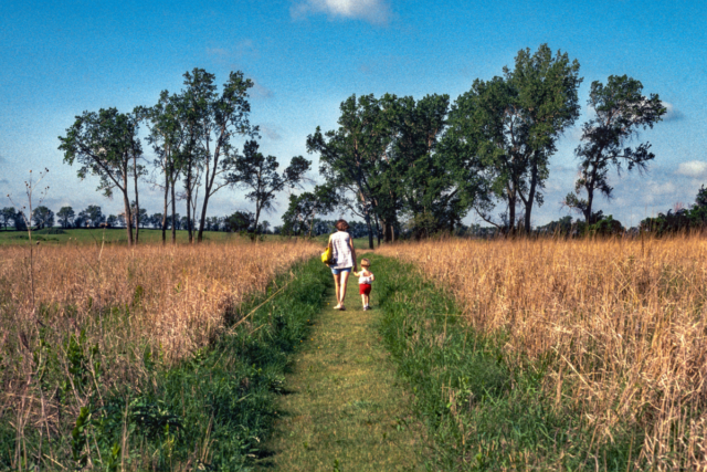 O que é uma 'mãe manteiga'? Conheça a mais recente estética temática dos anos 90 da Geração Z
