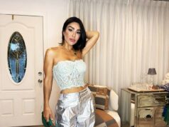 O que o Aiatolá diria? Estilo de vida decadente da sobrinha do general iraniano – com roupas minúsculas ilegais em Teerã – antes de seu green card ser cancelado Hamideh Soleimani Afshar, na foto, e sua filha foram presas pela Imigração e Alfândega em Los Angeles e tiveram seus green cards revogados