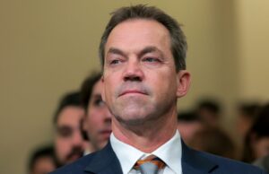 O que saber sobre o escândalo de ‘bimboficação’ do marido de Kristi Noem, Byron O marido de Kristi Noem, Bryon Noem, supostamente disse a Dominatrix que pensava em deixar a esposa por ela 1