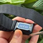 Fitbit Sense 2 ao lado do Fitbit Charge 6.