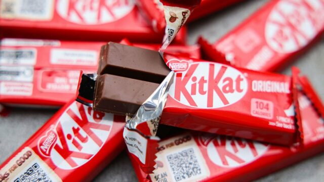 O rastreador de roubo KitKat permite que os amantes de doces verifiquem se seu KitKat é do roubo
