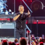 O retorno de Bruce Springsteen no Kia Forum não é uma volta de vitória. É uma batalha contra Trump