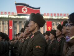 O sequestro pela Coreia do Norte de um dos projetos de código aberto mais usados da web provavelmente levou semanas para ser feito North Korean soldiers attend a mass rally to celebrate the North's declaration on November 29 it had achieved full nuclear statehood, on Kim Il-Sung Square in Pyongyang on December 1, 2017. North Korea's leader Kim Jong-Un declared the country had achieved a "historic cause" of becoming a nuclear state, its state media said on November 29, after the country tested an intercontinental ballistic missile earlier in the day.