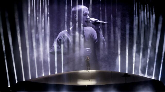 Justin Bieber se apresenta no Coachella 2026.