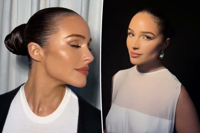 Frasco de soro em spray branco com bomba dourada, com o logotipo d'Alba e detalhes do produto, sobre fundo branco com gotas de óleo amarelas.