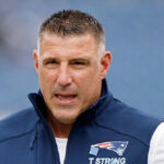 O técnico do Patriots, Mike Vrabel, buscará aconselhamento e lançamento de novas fotos bombásticas