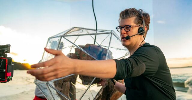 O titereiro James Ortiz se torna Rocky, o adorável alienígena O titereiro James Ortiz se torna Rocky, o adorável alienígena do 'Projeto Hail Mary'