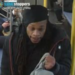 Imagem fixa de um homem procurado por um crime de ódio.