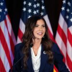 O vazamento de fetiche travestido do marido de Kristi Noem gera especulações selvagens em DC - incluindo uma teoria chocante