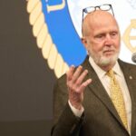 O vice-presidente do PMC, Gerry Byrne, receberá diploma honorário da Fordham University