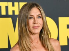 O visual do suéter de primavera sem mangas de Jennifer Aniston é descolado sem esforço Meghan, Duquesa de Sussex na Gala de arrecadação de fundos do Fifteen Percent Pledge 2026, realizada no Paramount Studios em 7 de fevereiro de 2026 em Los Angeles, Califórnia. (Foto de Gilbert Flores/Variety via Getty Images)