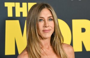 O visual do suéter de primavera sem mangas de Jennifer Aniston é descolado sem esforço Meghan, Duquesa de Sussex na Gala de arrecadação de fundos do Fifteen Percent Pledge 2026, realizada no Paramount Studios em 7 de fevereiro de 2026 em Los Angeles, Califórnia. (Foto de Gilbert Flores/Variety via Getty Images)
