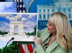 O ‘arco do triunfo’ de Trump está maior do que nunca, e até o especialista que o propôs está preocupado Representações artísticas e diagramas do novo arco triunfal do presidente dos EUA, Donald Trump.