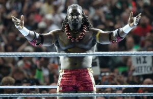 Oba Femi chama Roman Reigns em entrevista pós-WrestleMania Oba Femi chama Roman Reigns em entrevista pós-WrestleMania