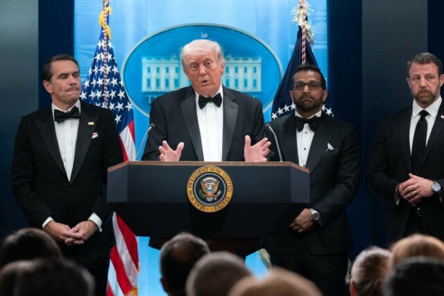 Obama pede rejeição da violência após tiroteio em jantar com correspondentes
