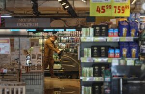 Oito pessoas permanecem no hospital após tiroteio em Kyiv, diz prefeito Yahoo news home