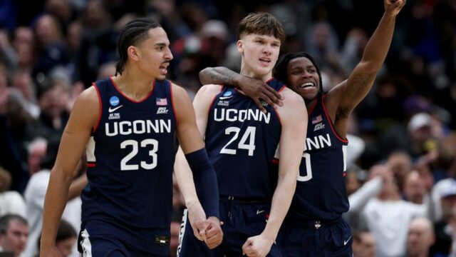 Onde assistir UConn Huskies x Michigan Wolverines: NCAA March Madness Como se inscrever e assistir DIRECTV online