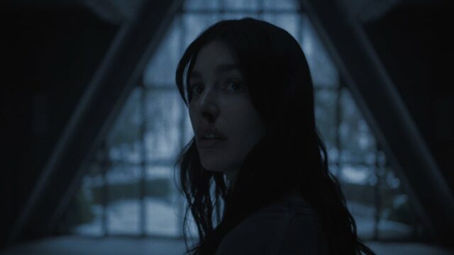 Onde você pode transmitir Algo muito ruim vai acontecer?
