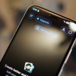 Ícones de bate-papo ChatGPT em uma tela inicial