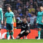 Os Wolves foram rebaixados da Premier League depois que o West Ham empatou sem gols com o Palace